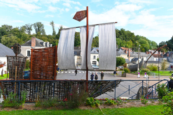Devant la mairie